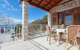 Apartment And Rooms Villa Marijo